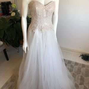 Wedding dress